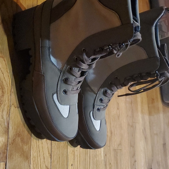 Combat Boots - Picture 3 of 5